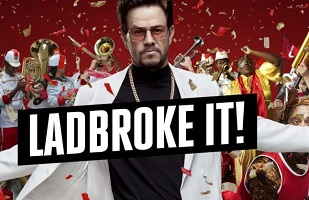 Mark Wahlberg schittert in Ladbrokes commercial